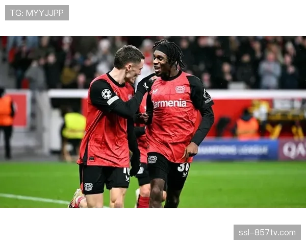 即时：弗林蓬边路突破传中，维尔茨推射破门，勒沃库森1-0领先。